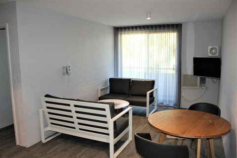 Atrium Hotel Mandurah - Holiday Jervis Bay 4