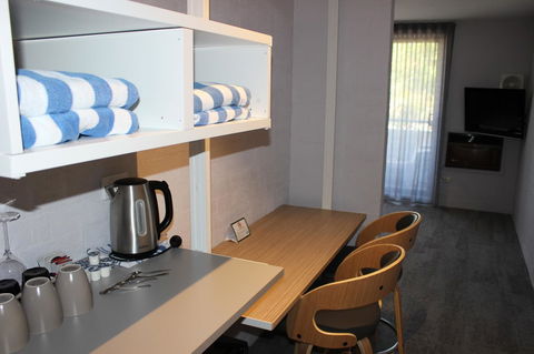 Atrium Hotel Mandurah - Holiday Jervis Bay 11