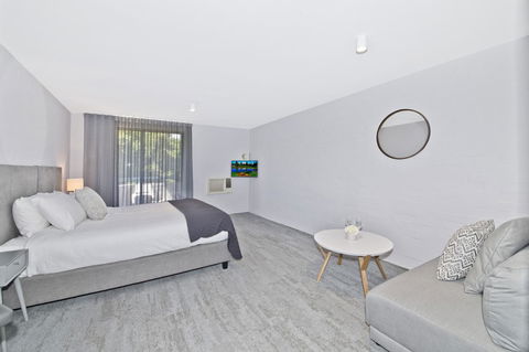 Atrium Hotel Mandurah - Holiday Jervis Bay 14