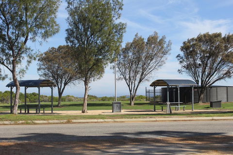 Jurien Beachfront Holiday Units - Holiday Jervis Bay 21