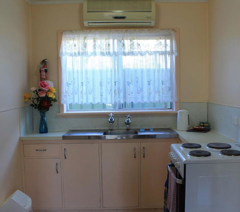 Jurien Beachfront Holiday Units - Holiday Jervis Bay 5