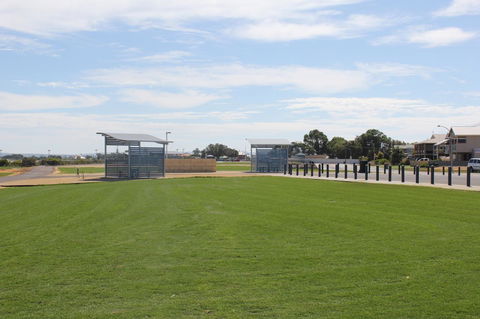 Jurien Beachfront Holiday Units - Holiday Jervis Bay 24