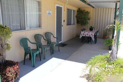 Jurien Beachfront Holiday Units - Holiday Jervis Bay 0