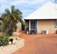 Osprey Holiday Village Unit 213/1 Bedroom - Spa bath king size bed perfect for any couple - Holiday Jervis Bay