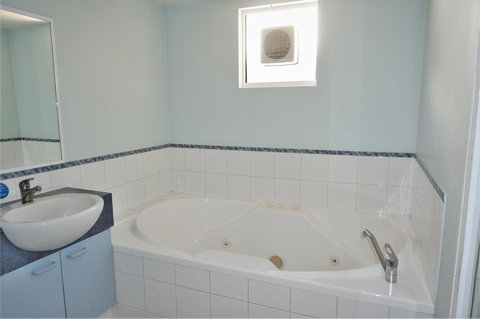 Osprey Holiday Village Unit 120 - Plenty Of Room For A Large Family - Holiday Jervis Bay 13