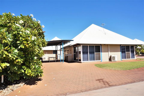 Osprey Holiday Village Unit 120 - Plenty Of Room For A Large Family - Holiday Jervis Bay 1