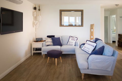 Cottesloe Blue Apartment - Executive Escapes - Holiday Jervis Bay 3