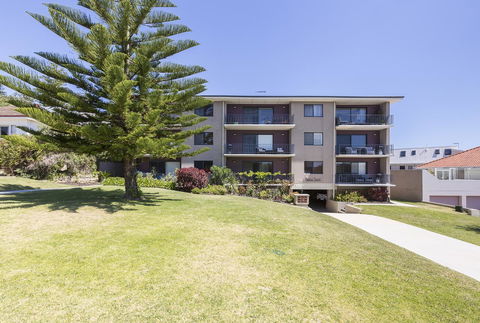 Cottesloe Marine Apartment - Executive Escapes - Holiday Jervis Bay 18