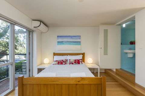 Cottesloe Tree Top Studio - Executive Escapes - Holiday Jervis Bay 8