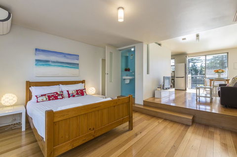 Cottesloe Tree Top Studio - Executive Escapes - Holiday Jervis Bay 0