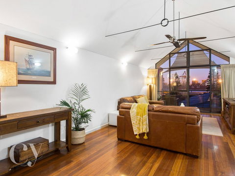 James Street Warehouse - Holiday Jervis Bay 24