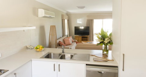 The Marina Hotel - Mindarie - Holiday Jervis Bay 24