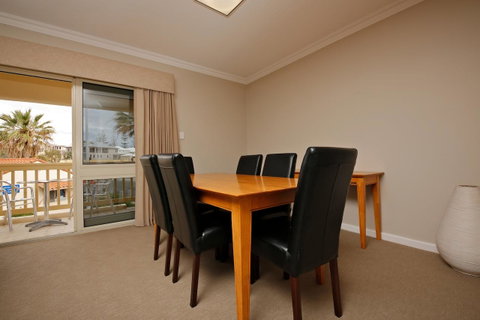 The Marina Hotel - Mindarie - Holiday Jervis Bay 11