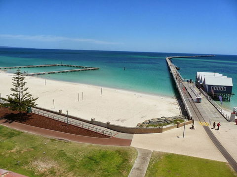 Esplanade Hotel Busselton - Holiday Jervis Bay 8
