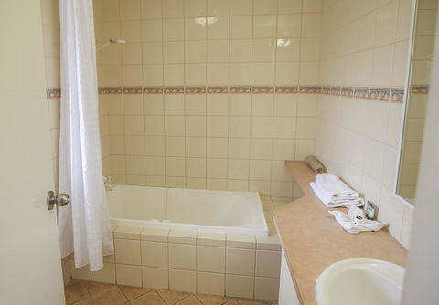 Esplanade Hotel Busselton - Holiday Jervis Bay 37