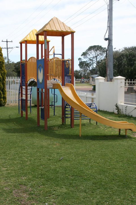 Esplanade Hotel Busselton - Holiday Jervis Bay 10