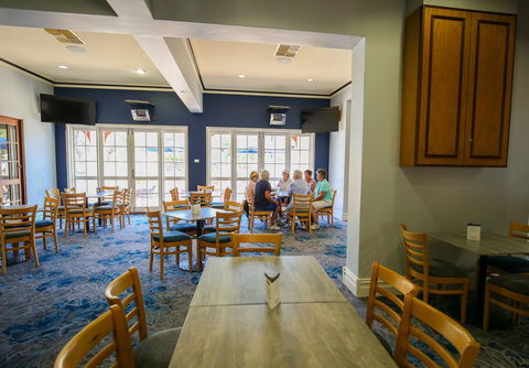 Esplanade Hotel Busselton - Holiday Jervis Bay 7