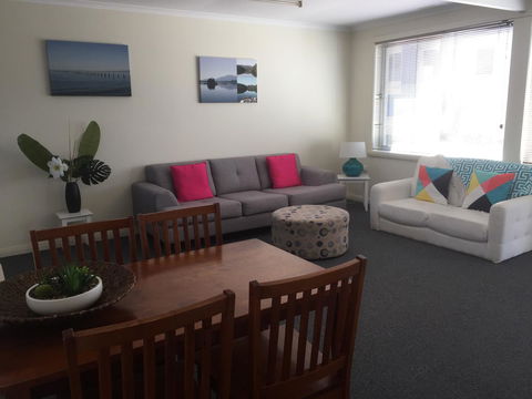 Old Pier Apartments - Holiday Jervis Bay 2