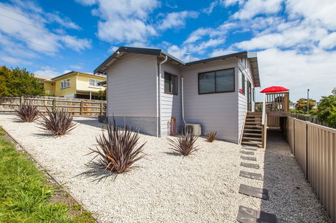 Bircoo Cottage Beach And Golf Getaway - Holiday Jervis Bay 0