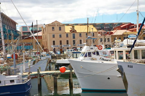 Hobart Waterfront Apartments - Holiday Jervis Bay 10