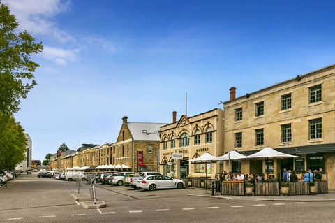 Hobart Waterfront Apartments - Holiday Jervis Bay 15