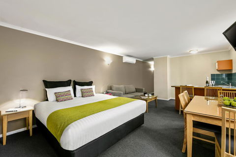 Hobart Waterfront Apartments - Holiday Jervis Bay 2