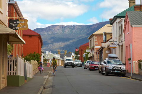 Hobart Waterfront Apartments - Holiday Jervis Bay 8