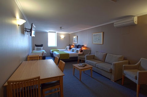 Hobart Waterfront Apartments - Holiday Jervis Bay 18