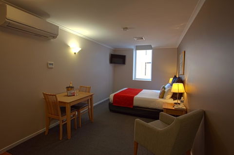 Hobart Waterfront Apartments - Holiday Jervis Bay 16