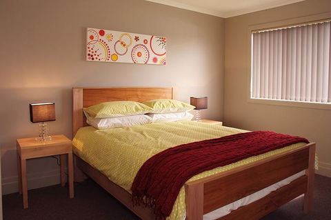 Pinestumps Holiday Home - Holiday Jervis Bay 5