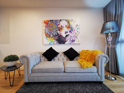 NEW 2 Rooms 2 Baths Apartment In Glen Waverley - Holiday Jervis Bay 1