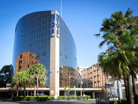 Novotel Sydney Parramatta - Holiday Jervis Bay 0