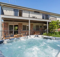 Ocean Breeze Retreat - with spa and space - Holiday Jervis Bay