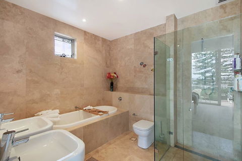 Oceanfront Penthouse, Stylish And Luxurious. - Holiday Jervis Bay 1