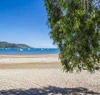 On the Beach - Holiday Jervis Bay