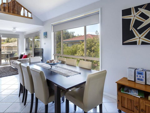 One Street From Main Beach - Holiday Jervis Bay 1