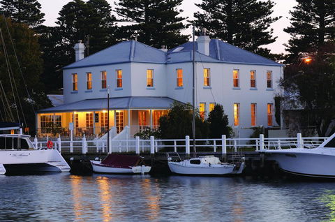 Oscars Waterfront Boutique Hotel - Holiday Jervis Bay 3