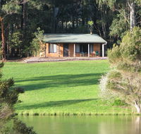 Pemberton Lake View Chalets - Holiday Jervis Bay