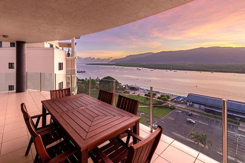 Piermonde Apartments Cairns - Holiday Jervis Bay 0