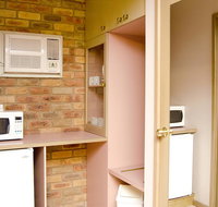 Pines Country Club Motor Inn - Holiday Jervis Bay