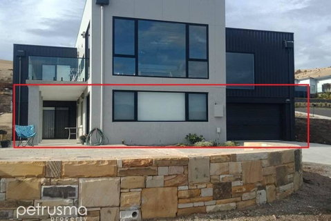 POSH, Port Out Starboard Home - Holiday Jervis Bay 1