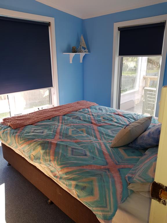 Hellyer TAS Holiday Jervis Bay