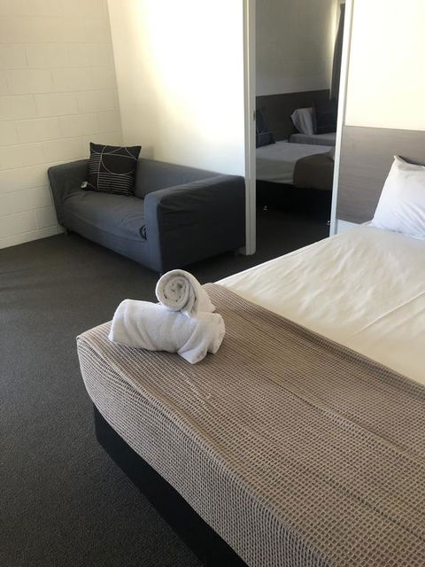 Q Express - Holiday Jervis Bay 1