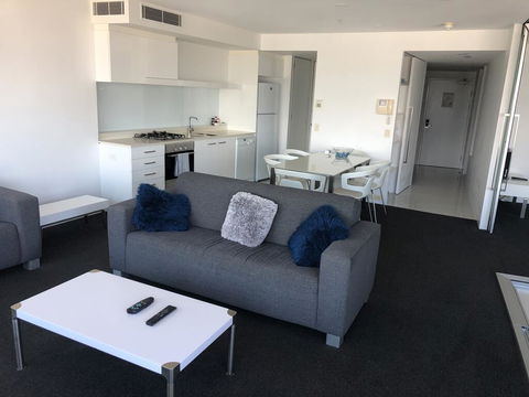 Q1 1 Bedroom Apartment On 30th Floor - Holiday Jervis Bay 1