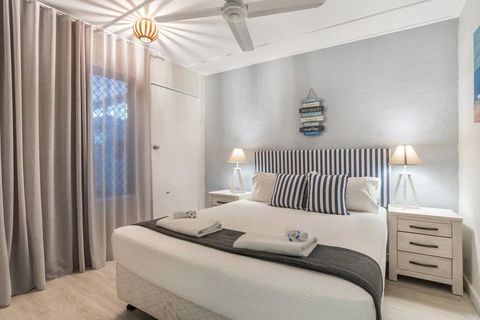 Rare! Modern Unit With Private Fenced Garden Close To The Beach PC5 - Holiday Jervis Bay 1