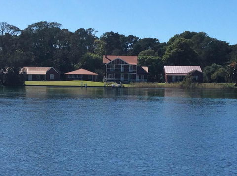 Riverfront Cottage In Booderee National Park At Christians Minde - Holiday Jervis Bay 3