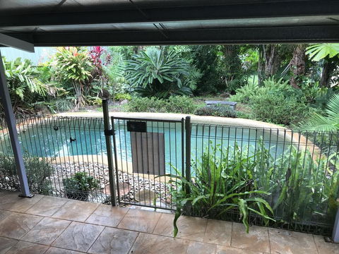 Royal Palm Cottage, Entire Two Bedroom 2 Bathroom House With Pool - Holiday Jervis Bay 0