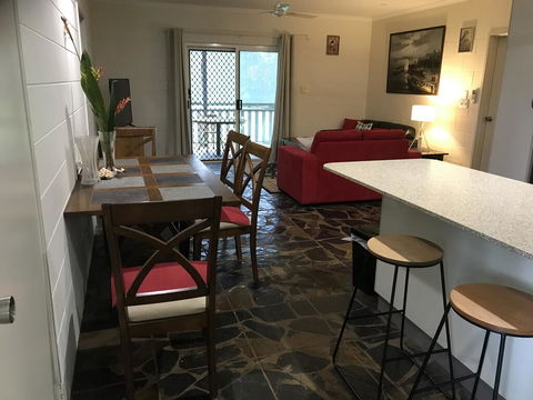Royal Palm Cottage, Entire Two Bedroom 2 Bathroom House With Pool - Holiday Jervis Bay 1