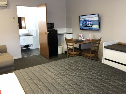 Roydons Motor Inn - Holiday Jervis Bay 1