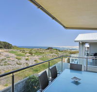 Saltwater Curls Anna Bay Coastal Retreat with Views - Holiday Jervis Bay